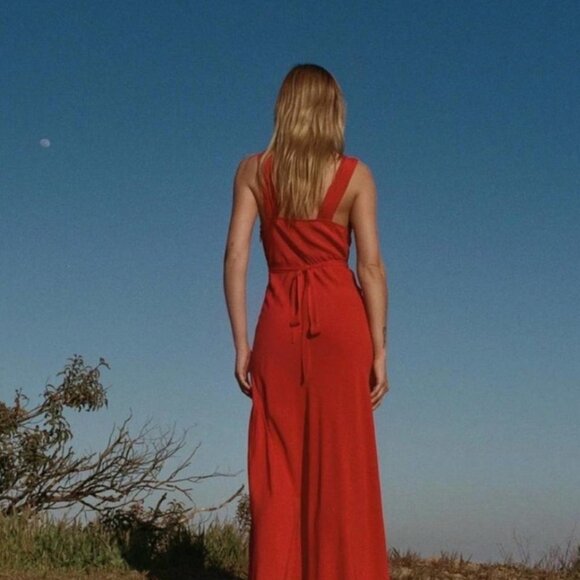 Doen Dresses & Skirts - Doen Red Dress - Maxi with cutout